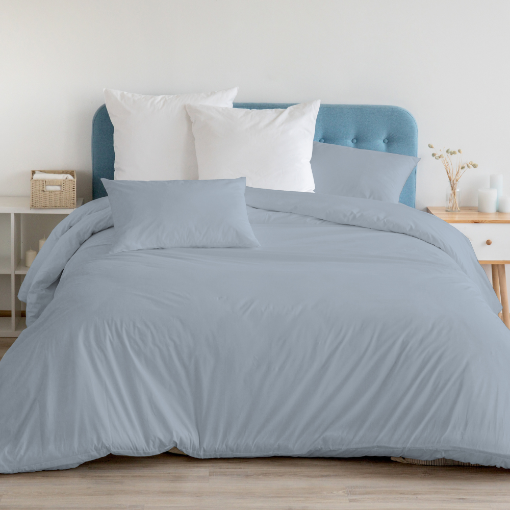 Horizontaler blauer Bettbezug aus 100 % Baumwolle mit Kissenbezügen