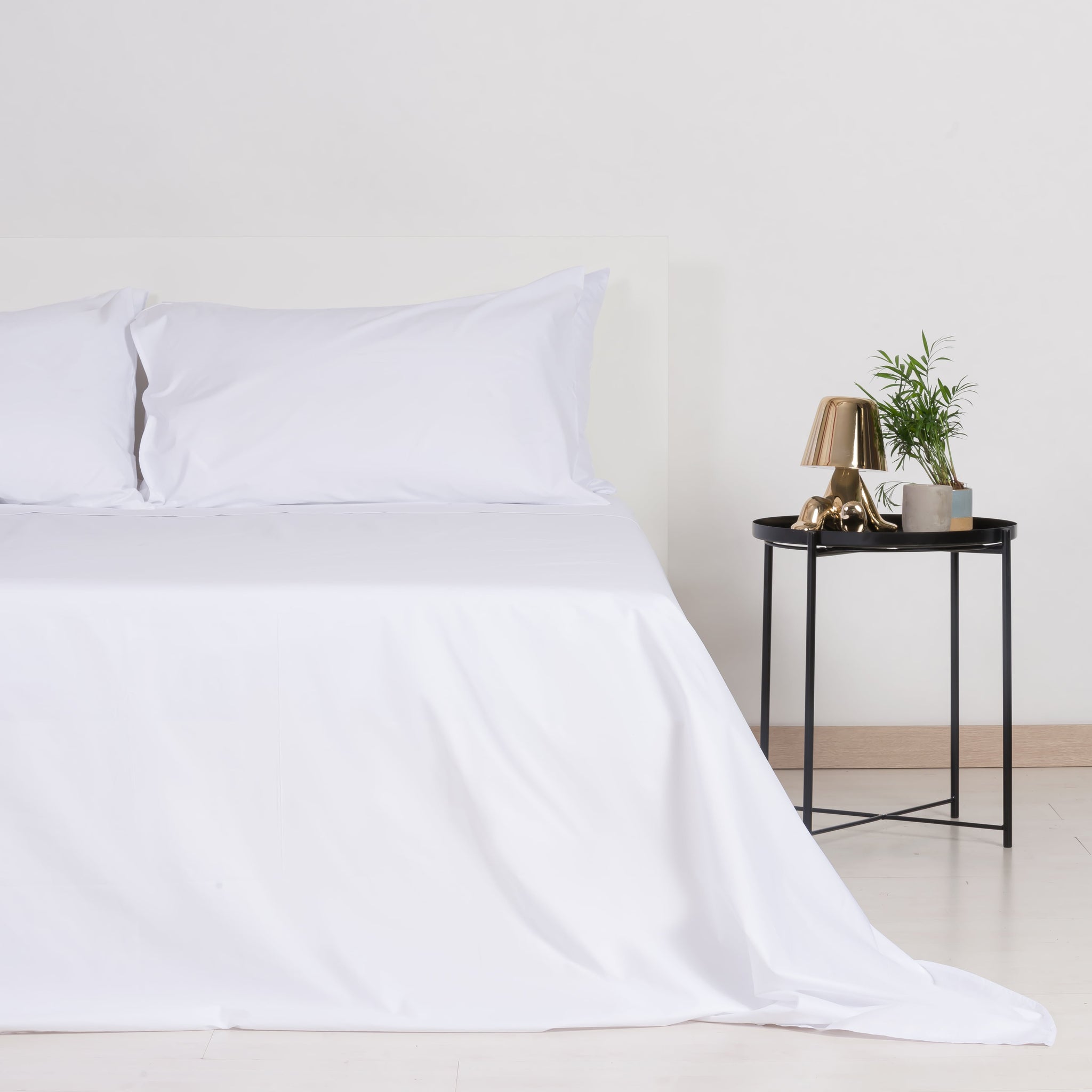 Sheet set in 100% White Percale Cotton