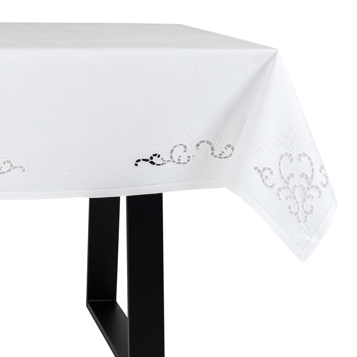 Tablecloth + 8 hand-embroidered napkins in pure cotton Made in Italy variant Beatrice