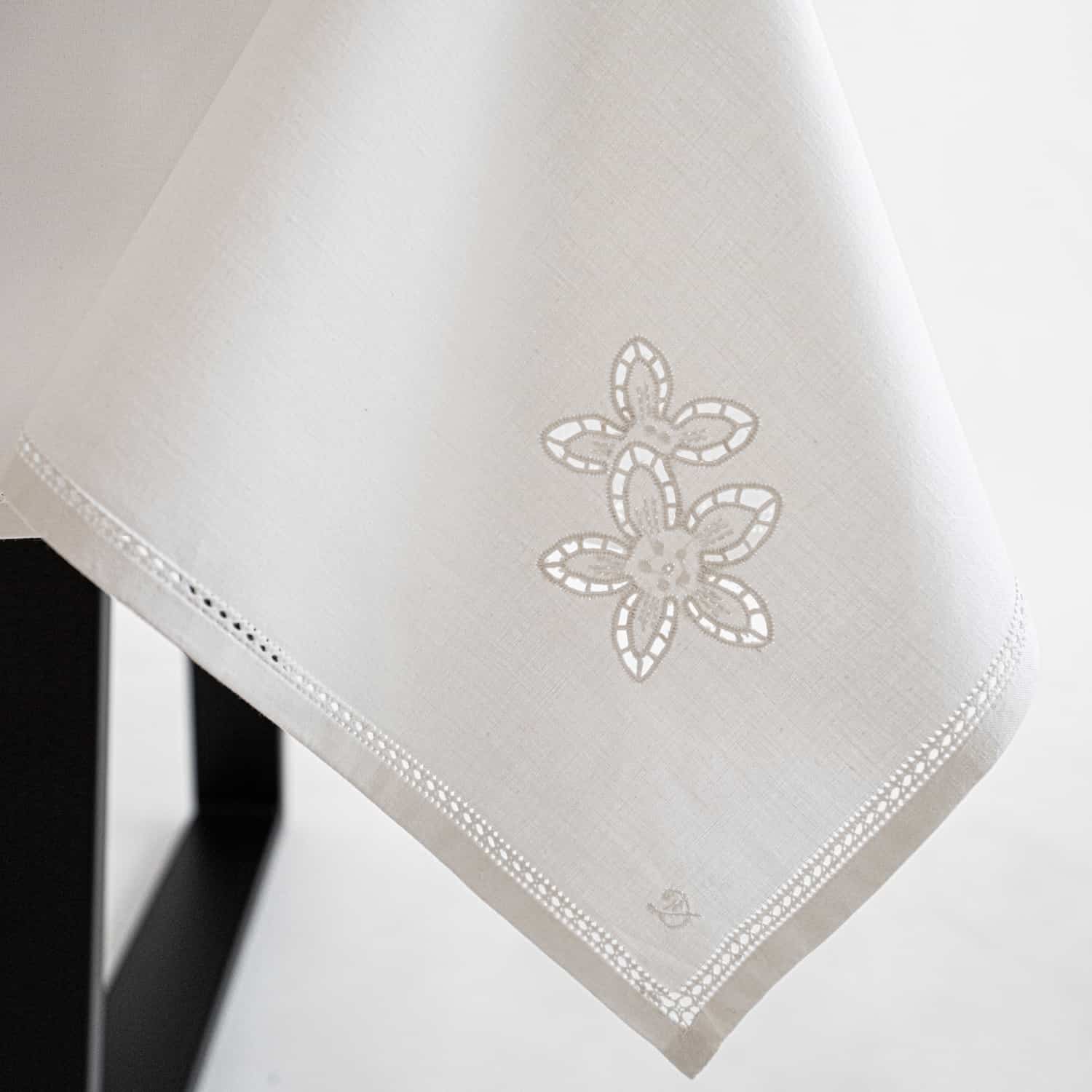 Nicola Embroidered Cotton Tablecloth