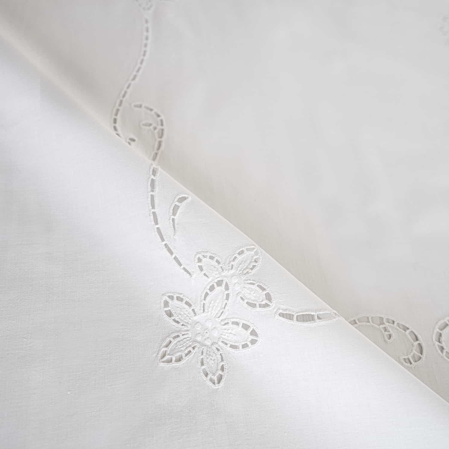 Nicola Embroidered Cotton Tablecloth