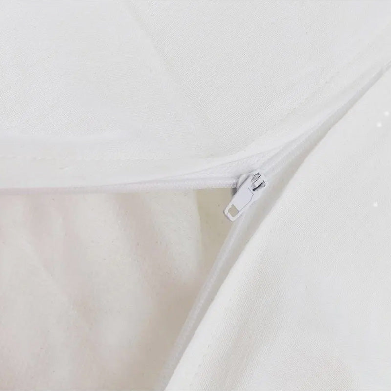 Handbestickter Kissenbezug aus Leinenmischung, hergestellt in Italien, Kamelienvariante, 42 x 42 cm
